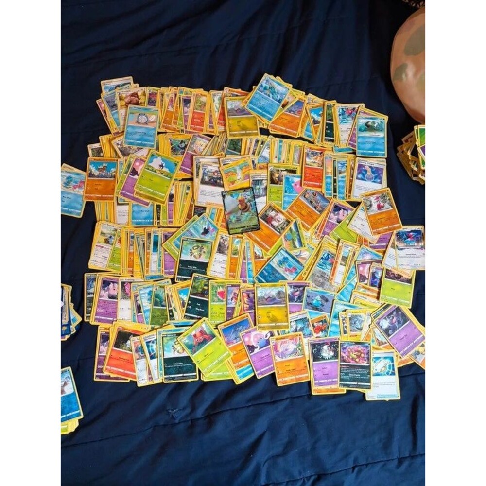 500 Pokémon Card Lot Commons/HOLOS/ Beedrill V lot #3